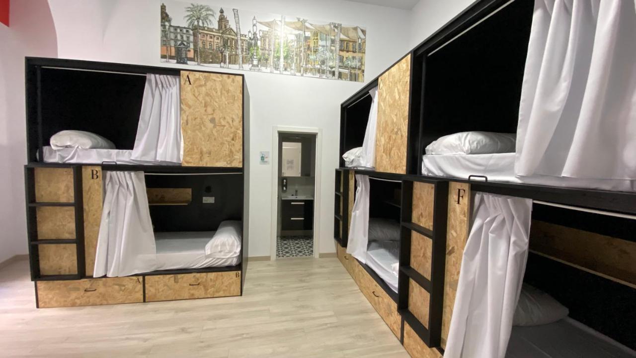 Planeta Hostel *